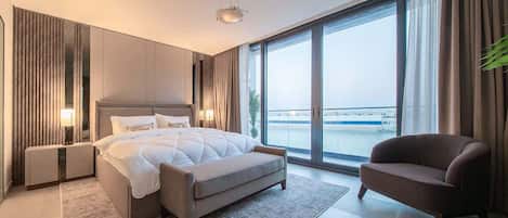 5 bedrooms, iron/ironing board, free WiFi, bed sheets