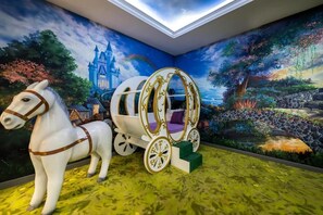 Standaard kamer | Een bureau, een strijkplank/strijkijzer, gratis wifi