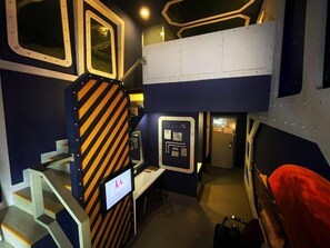 Basic Quadruple Room | Desk, iron/ironing board, free WiFi - Kingston Hotel 3 at Kuala Lumpur (Kuala Lumpur)