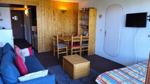 Living area - Apartment in Arc 1600 Near Ski Slopes (Bourg-Saint-Maurice)