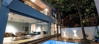 Royal 78 Backpackers Bar & Restaurant