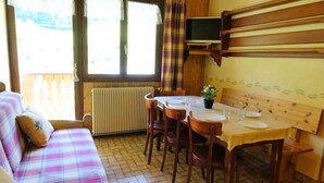 Dining - Apartment in Planay Near Ski Slopes (Beaufort)