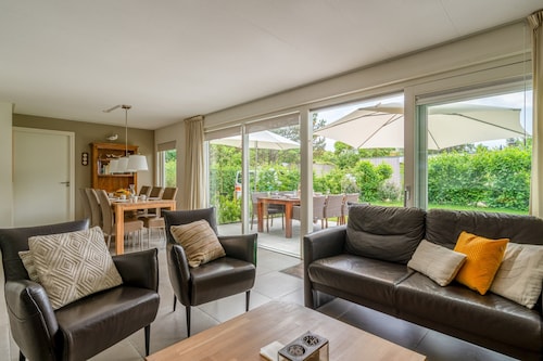 Tastefully Furnished Country House for 6 People