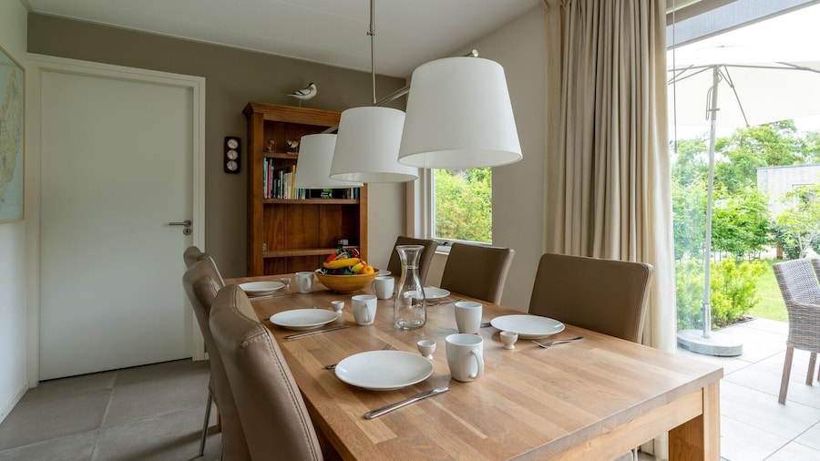 Tastefully Furnished Country House for 6 People