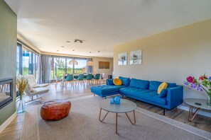 Villa | Living room - Modern, Luxurious and Sustainable Nature Villa (De Waal)