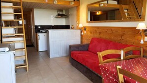 Unclassified image, 3 of 3, button - Studio for 5 People in Arc 2000 With View of the Slopes and the Resort (Bourg-Saint-Maurice)