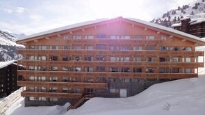 Exterior - Superb Bright 3-room Apartment With A Magnificent View (Les Allues)