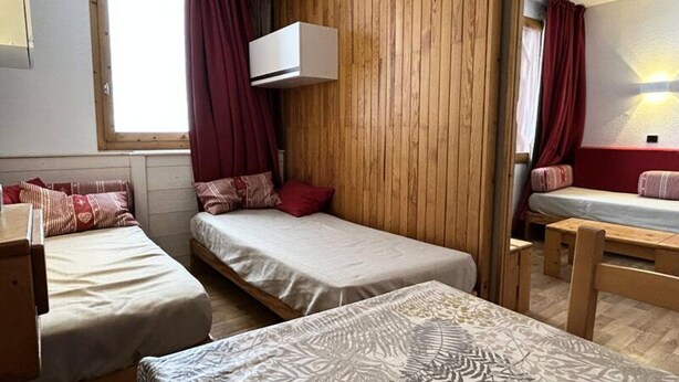 Iron/ironing board - Candide C11 (Les Allues)