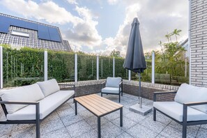 House | Balcony - Charming Villa Near the sea and Forest (De Koog)