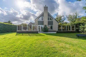 House | Exterior - Charming Villa Near the sea and Forest (De Koog)