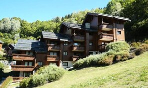 Exterior - Apartment in Meribel With Mountain Views (Les Allues)