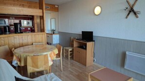 Interior - Studio for 4 People in Arc 2000 With Mountain and Resort Views (Bourg-Saint-Maurice)