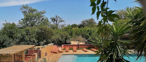 Casa clásica, 2 habitaciones | Alberca | Alberca al aire libre y alberca climatizada