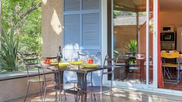 Classic House, 2 Bedrooms | Balcony