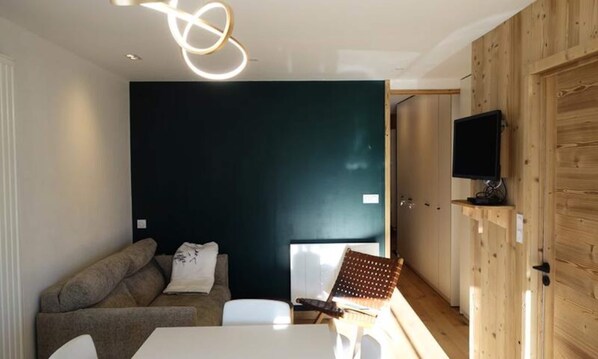 Living area - 3-room Apartment + Mountain Corner Haut Cognet (Huez)