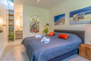 Villa | 2 bedrooms, iron/ironing board, bed sheets