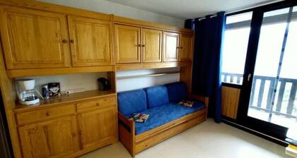 Apartment for 4 People Overlooking the Resort Center 254r