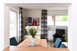 Apartment | Private kitchen - Ferienwohnung in Bensersiel, 300 m vom Strand Entfernt (Esens)