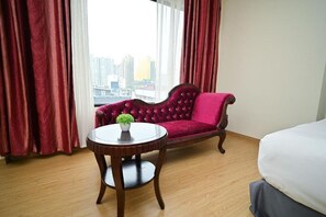 Desk, iron/ironing board, free WiFi - Kingston Hotel 5 at Chow Kit (Kuala Lumpur)