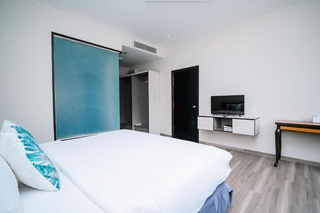 Phòng đôi Deluxe, quang cảnh vườn | Bàn, bàn ủi/dụng cụ ủi quần áo, truy cập Internet không dây miễn phí 