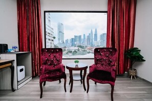 Desk, iron/ironing board, free WiFi - Kingston Hotel 5 at Chow Kit (Kuala Lumpur)