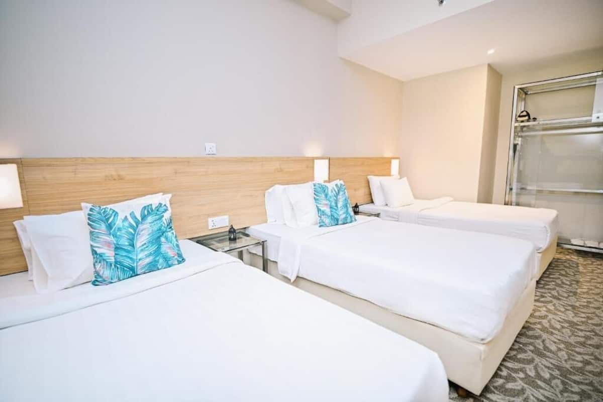 Desk, iron/ironing board, free WiFi