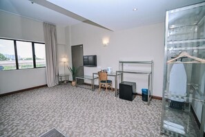 豪華客房 | 書桌、熨斗/熨衣板、免費無線上網