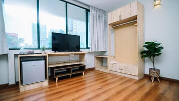 Desk, iron/ironing board, free WiFi