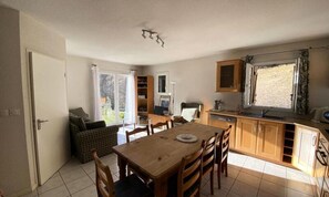 Interior - Detached House Sleeps 6 in a Quiet Subdivision (Bareges)