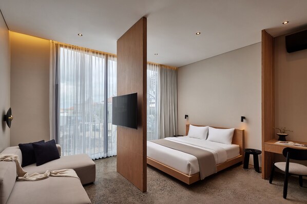 Luxe studio | Een bureau, een laptopwerkplek, een strijkplank/strijkijzer, gratis wifi