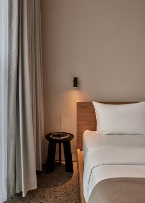 Deluxe studio | Een bureau, een laptopwerkplek, een strijkplank/strijkijzer, gratis wifi