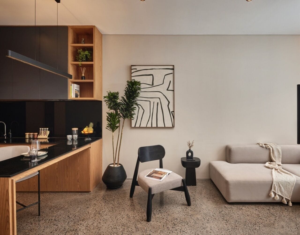 Deluxe studio | Luxe beddengoed, een bureau, een laptopwerkplek