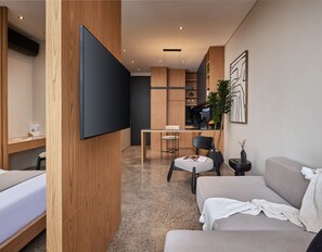 Bureau, espace de travail pour ordinateur portable