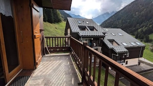 Property grounds - Apartment in Areches With Ski-in Access (Beaufort)