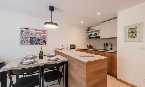 Apartment With Breathtaking Views of the Drus