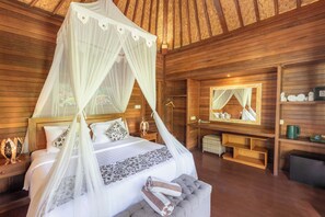 ห้องจูเนียร์สวีท, วิวสวน | โต๊ะทำงาน, Wi-Fi ฟรี, ผ้าปูที่นอน