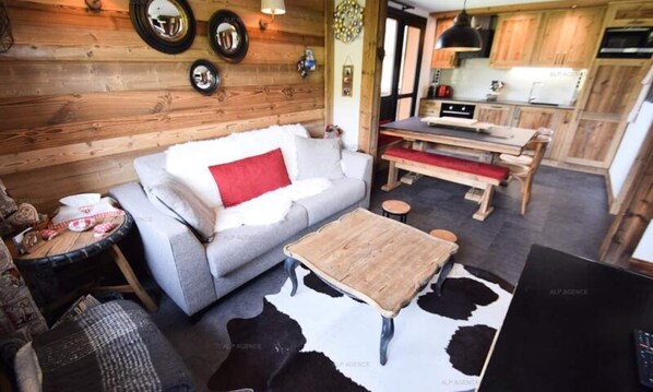 Living area - Apartment in Plagne Villages by Ski Slopes (La Plagne-Tarentaise)