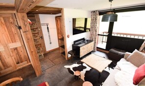 Living area - Apartment in Plagne Villages by Ski Slopes (La Plagne-Tarentaise)
