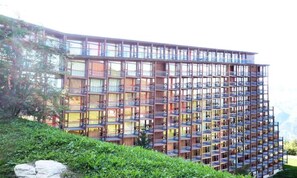 Exterior - Spacious 4-room Apartment for 9 People on the top Floor, Close to the Slopes and Shops in the Village of Charve (Bourg-Saint-Maurice)