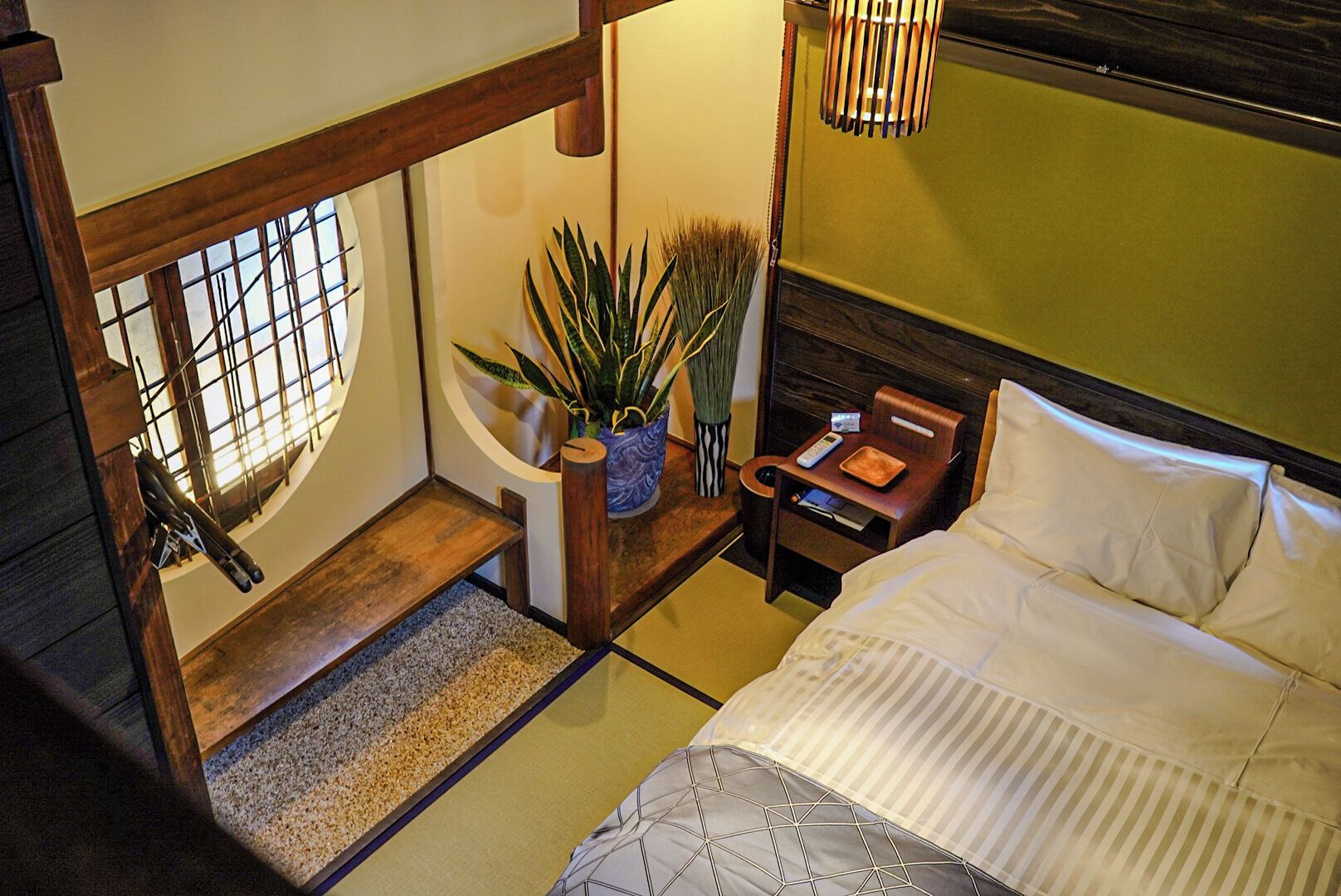 Internet, bed sheets