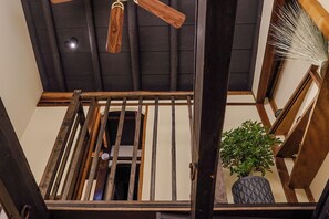 Interior - A quiet, refined seaside retreat in Onomichi. 3-bedroom villa. (Onomichi)