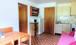 Interior - 30m2 Apartment Rated 2 Stars for 4 People (Beaufort)