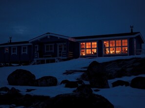 Front of property - Igloo Lodge - World of Greenland (Avannaata)