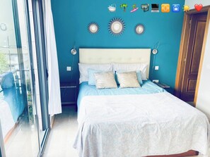 1 bedroom, iron/ironing board, Internet, bed sheets - 🇮🇨UPSCALE 🏖️LAS CANTERAS BEACH🏝️ BALCONY🇮🇨 (Las Palmas de Gran Canaria)