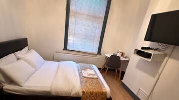 1 bedroom, internet, bed sheets