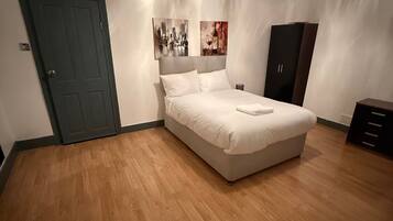 1 bedroom, internet, bed sheets