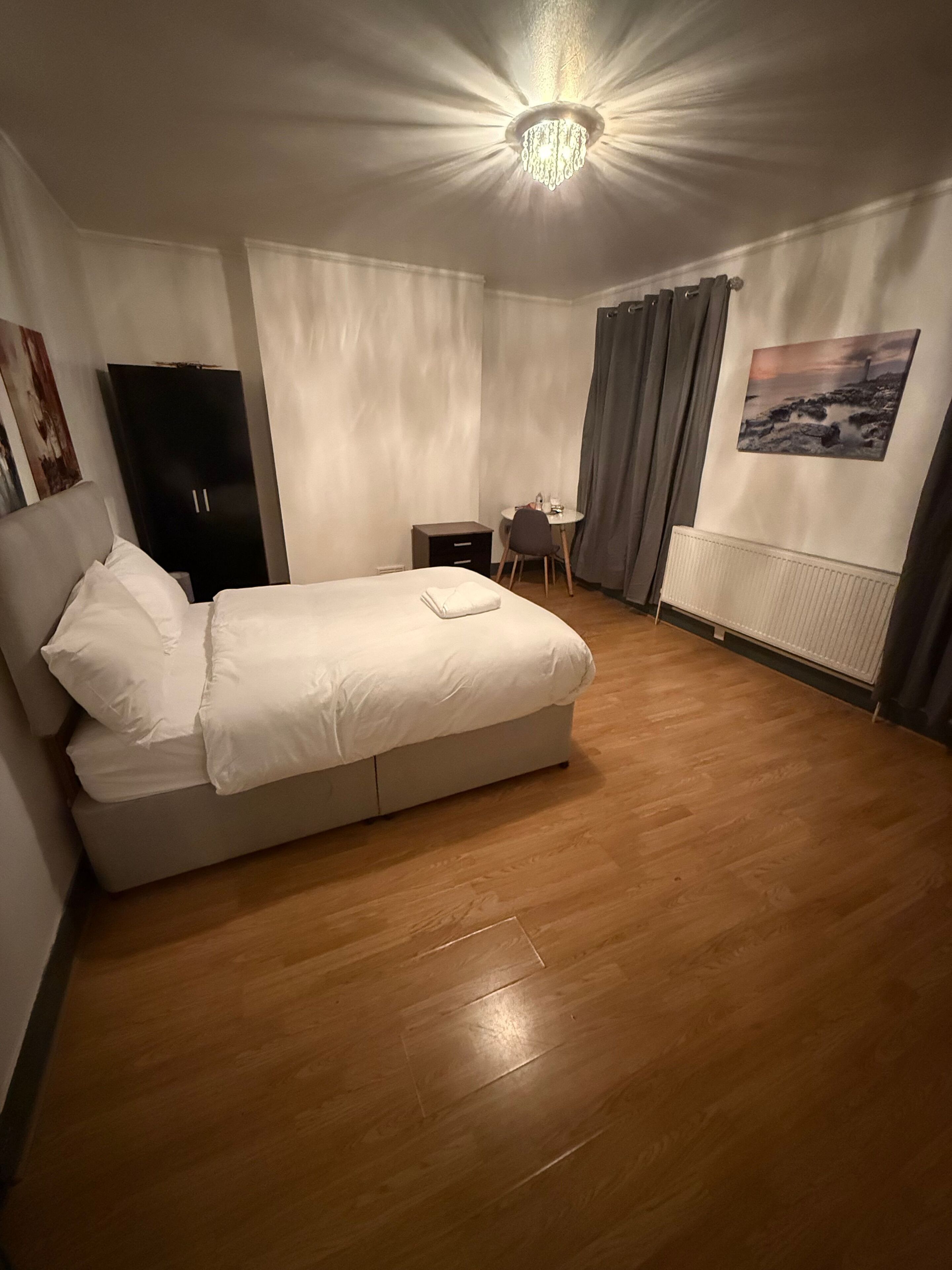 1 bedroom, internet, bed sheets