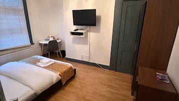 1 bedroom, internet, bed sheets