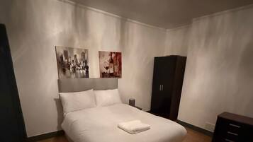 1 bedroom, internet, bed sheets