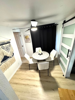 Dining - Intercoastal Home Near Downtown Daytona Beach (Daytona Beach)